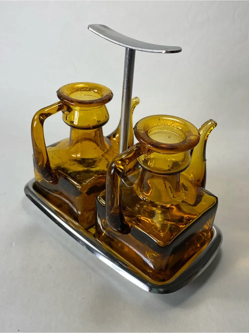 Vintage Mid-century Modern Amber Glass Oil Vinegar Cruet Set Chrome Metal Caddy